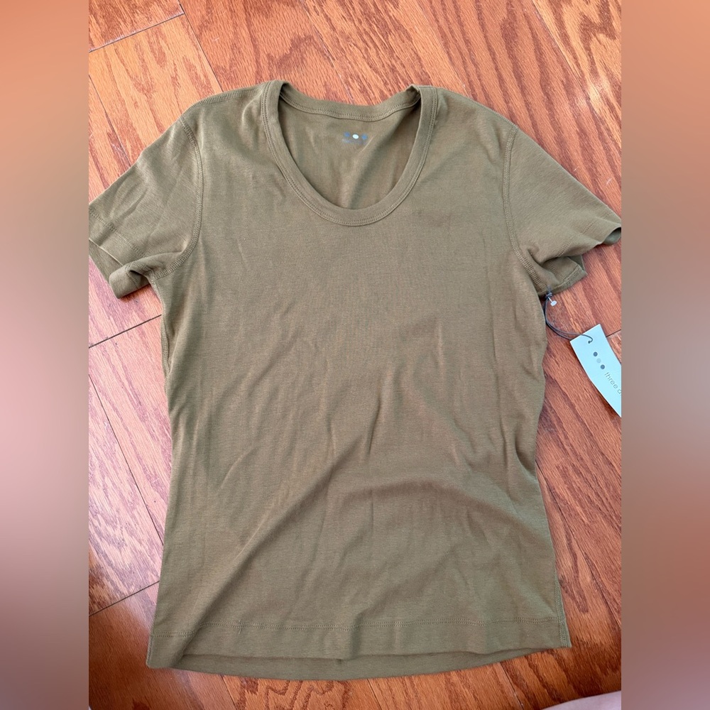Three Dots Brand New With Tag greenish khaki colored Tee-shirt